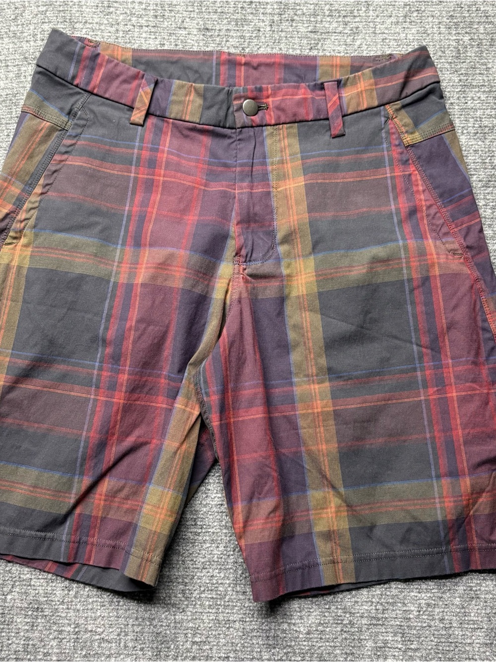 Lululemon Shorts 34 10" Mens Plaid Casual Stretch Pockets Chino Modern Logo